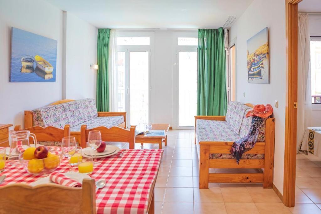 אמפוריבראבה Aptos. Comte D'Empuries מראה חיצוני תמונה